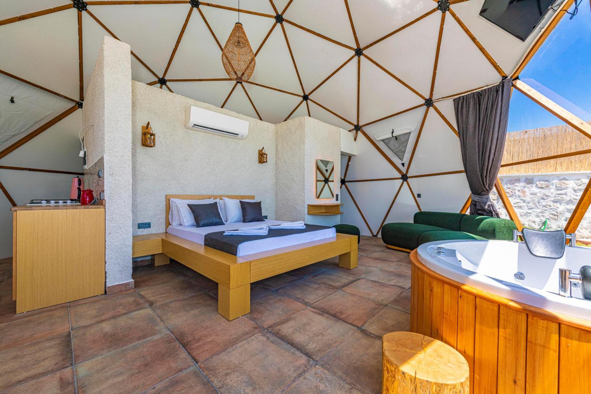 Kalkan Dome Suites & Deluxe-Glamping Holiday In Kalkan Kas Exterior photo