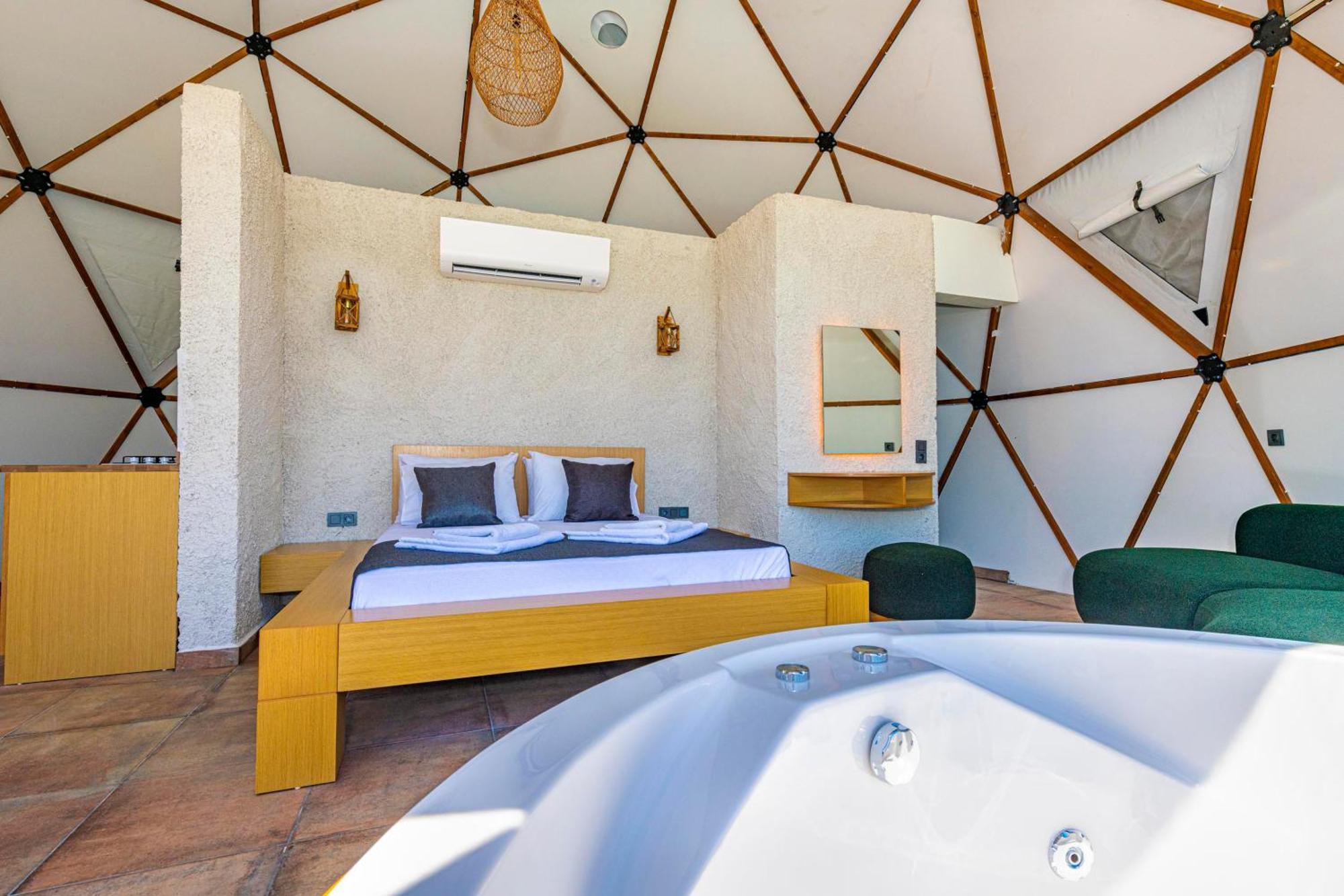 Kalkan Dome Suites & Deluxe-Glamping Holiday In Kalkan Kas Exterior photo